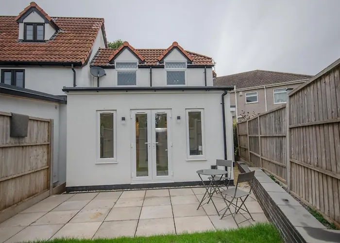 Hideaway Holiday home Bristol