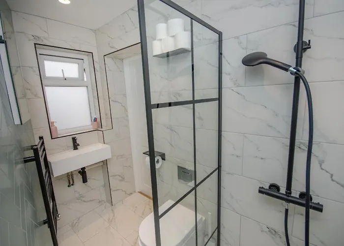 Будинок відпочинку Hideaway *